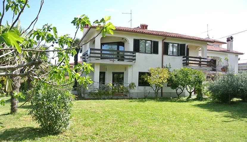 Apartmaji Nika Izola Exterior photo
